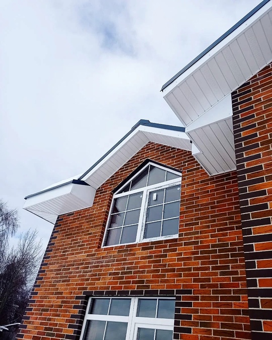 Кровля с подшивом сафитами